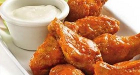 spicy chicken wings with blue cheese dressing