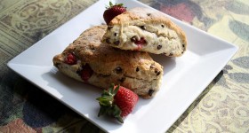 strawberry and chocolate scones