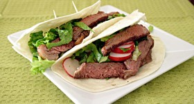steak and salad tacos