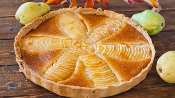 armut ve badem krema tart