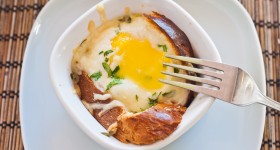 baked eggs in a basket with asiago-5