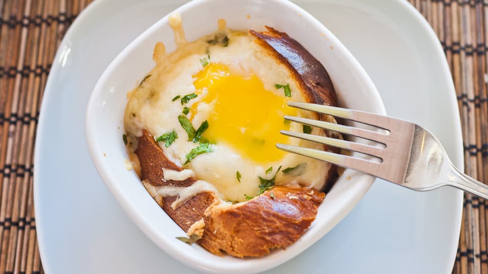 baked eggs in a basket with asiago-5