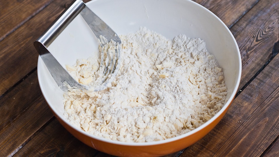 chives and cream cheese biscuits