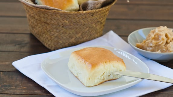 texas roadhouse rolls-1-5