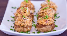 bacon and cream cheese stuffed mushrooms-1-2