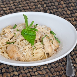 Easy Creamy Chicken Alfredo