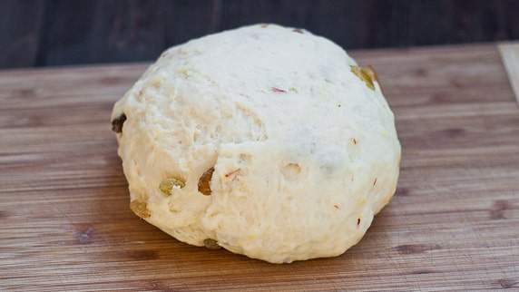 safron raisin buns-1-3