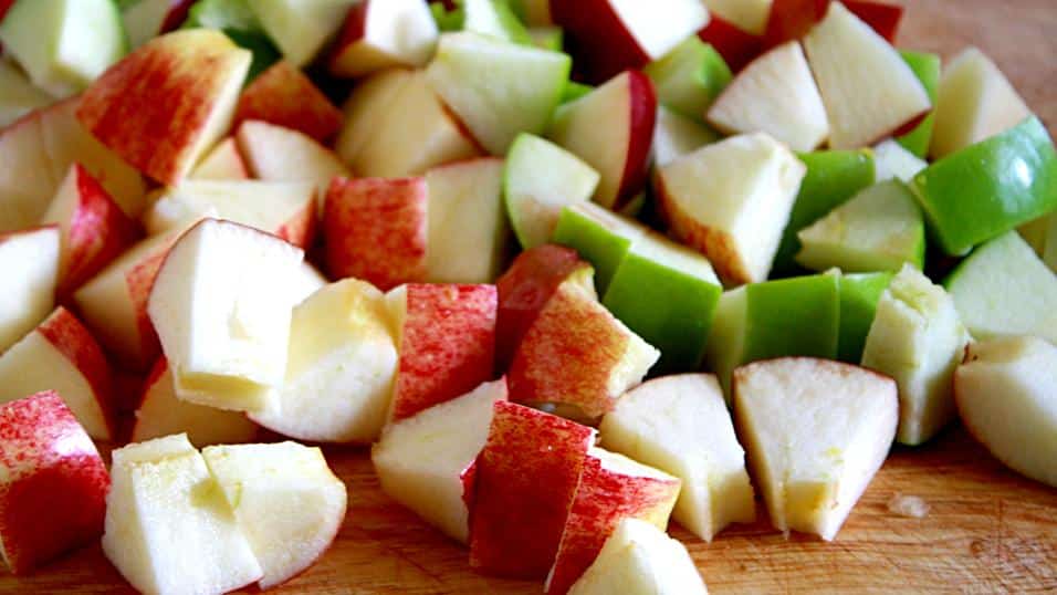 Red and green chopped apples.