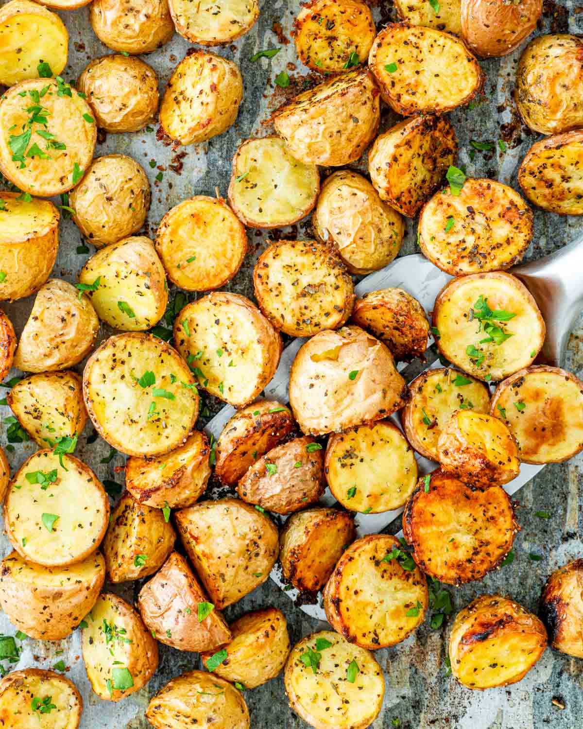 https://www.jocooks.com/wp-content/uploads/2012/02/roasted-baby-potatoes-1-6.jpg