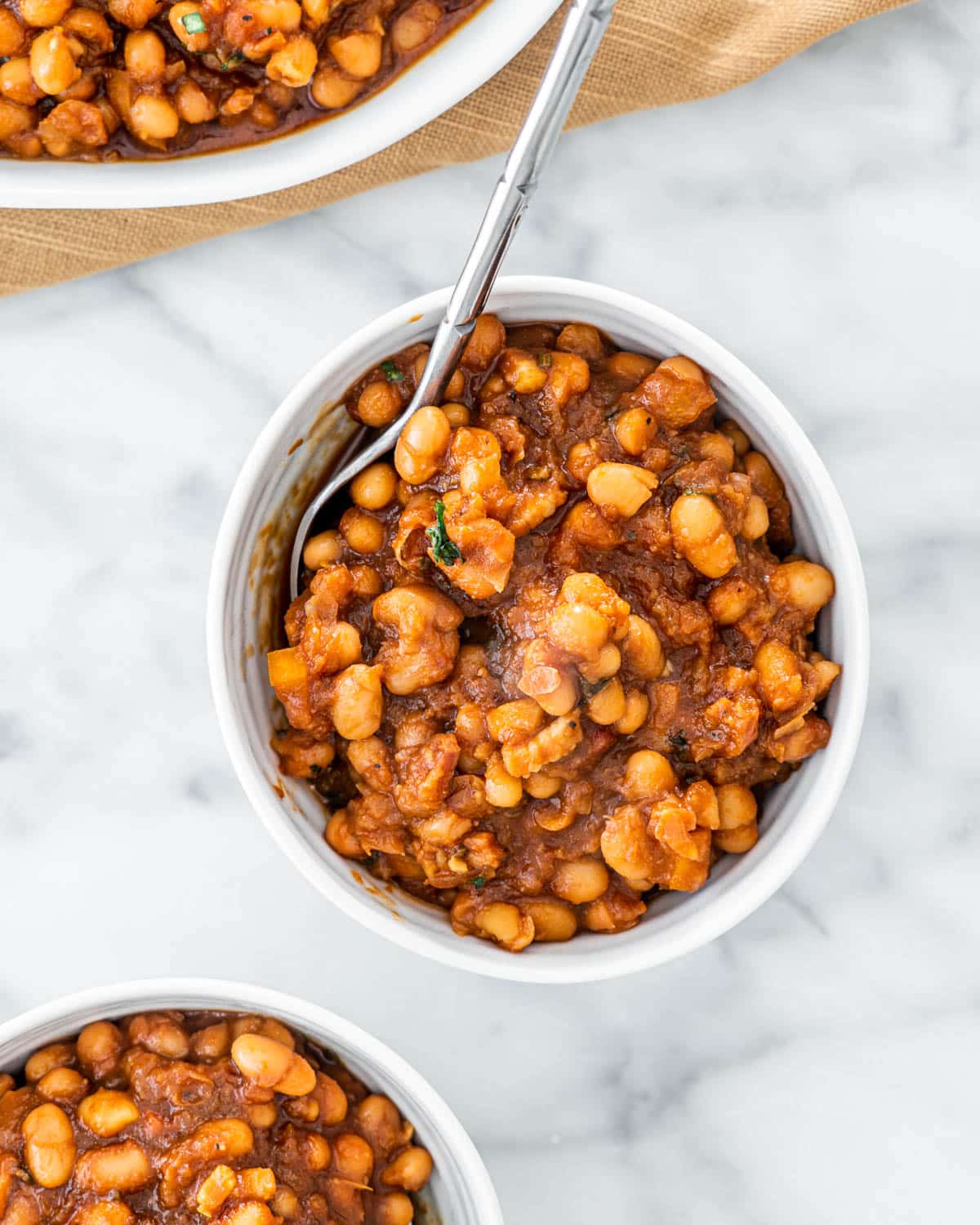 baked beans in a small bowl
