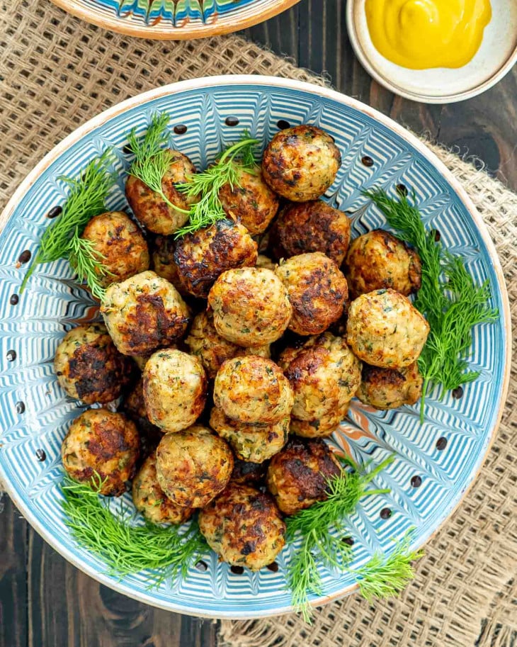 Romanian Meatballs (Chiftele) - Jo Cooks