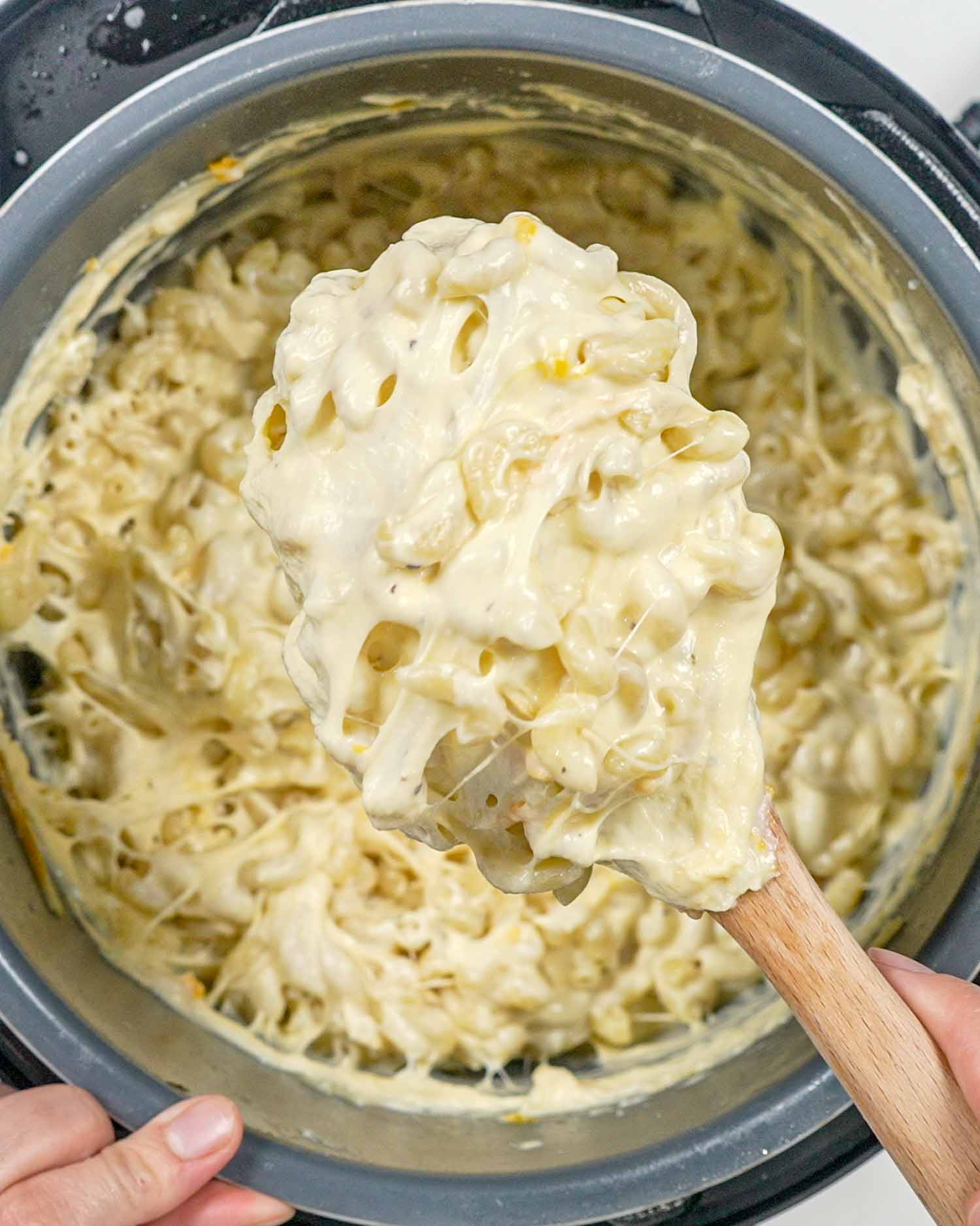 mac and cheese in an instant pot.