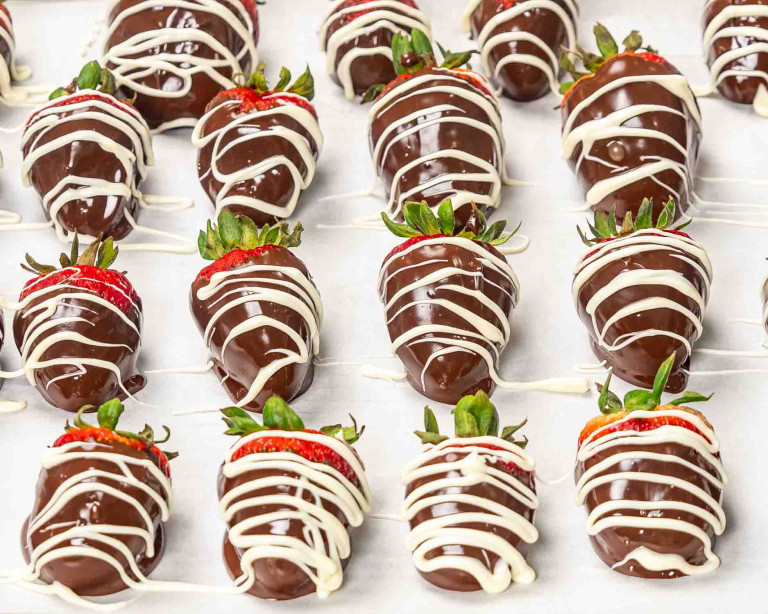 Chocolate Covered Strawberries - Jo Cooks